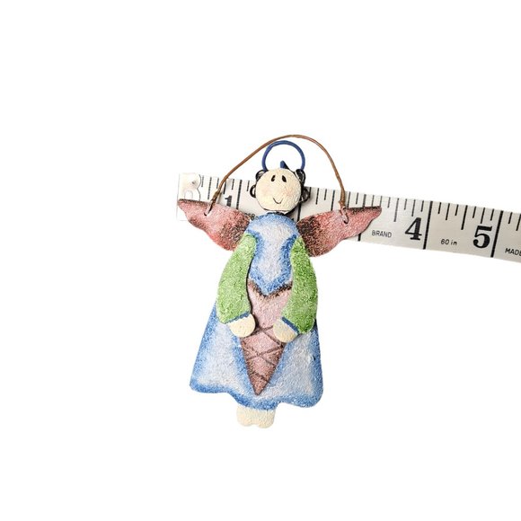 RUSTIC TIN ANGEL HOLDING HEART ORNAMENT CHRISTMAS DECOR 4.5" METAL HANDPAINTED - Picture 4 of 4